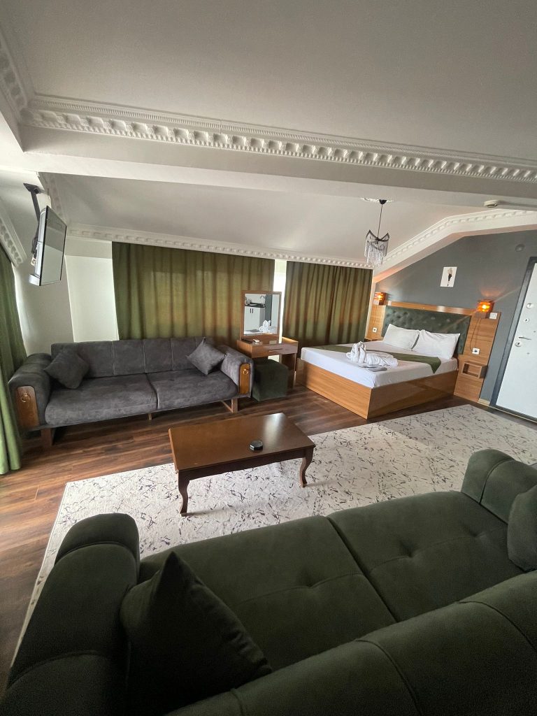 WhatsApp-Image-2024-07-03-at-19.11.40-1-768x1024